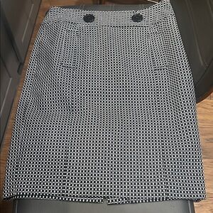 Ann Taylor Black White Checkered Pencil Skirt button detail, pockets, back slit